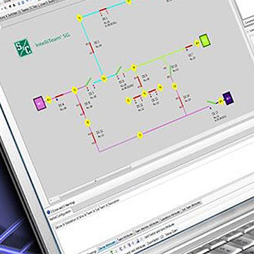 Left: Dale Player, Vice President, Engineer and Smart Grid, ComEd Right: Jason Klein, Vice President, Electric Operations and Technical Services, Ameren Illinois